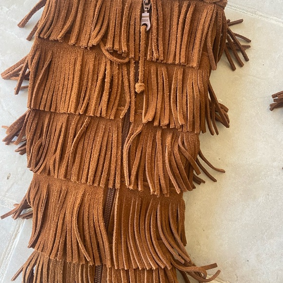 Minnetonka Tan Lace Up Fringe Boots - Picture 7 of 14